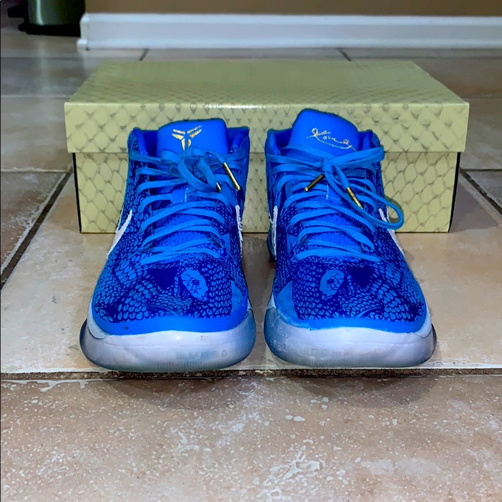 Kobe ad pe demar derozan